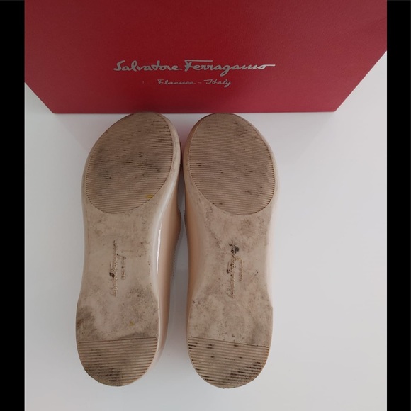 Kids Salvatore Ferragamo Beige Patent Varina Flats - Picture 4 of 4